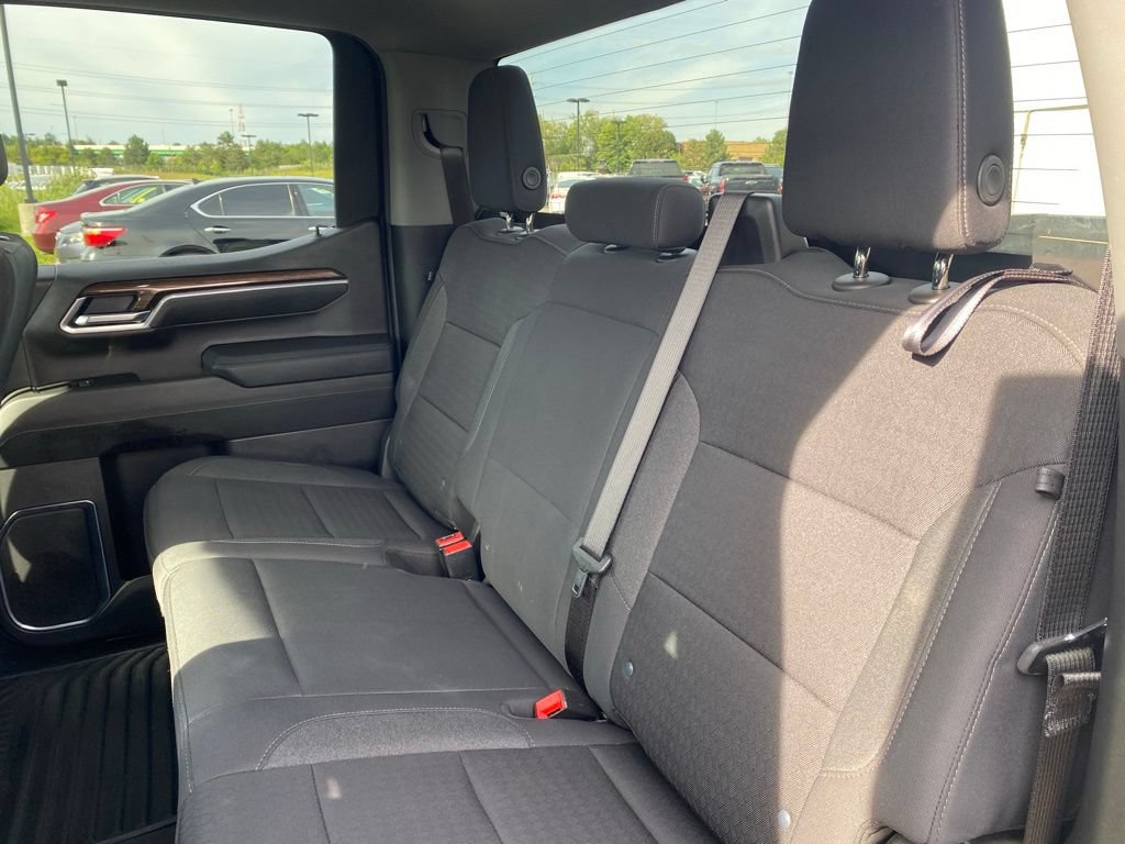 Used 2025 Chevrolet Silverado 1500 LT AWD/4WD image 23