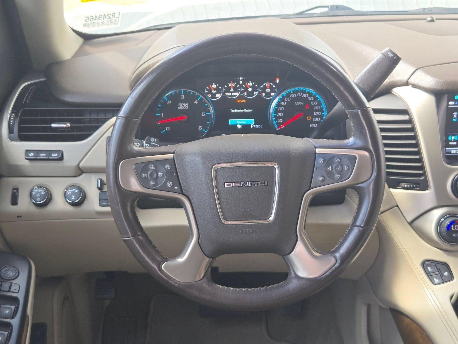 Used 2020 GMC Yukon XL Denali w/ Denali Premium Package AWD/4WD image 18