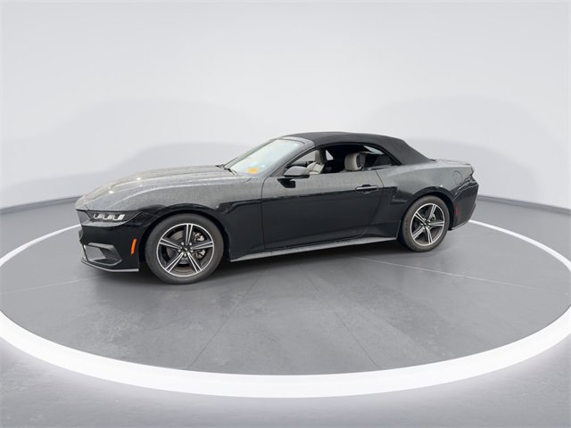 Used 2024 Ford Mustang Premium image 4