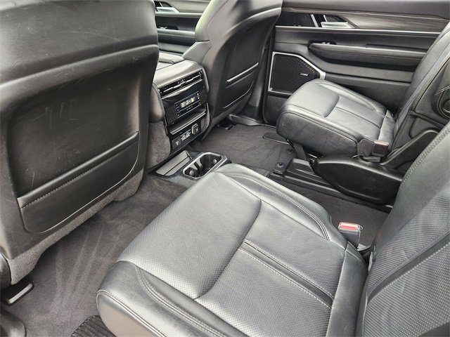 Certified 2024 Jeep Wagoneer Series II image 29