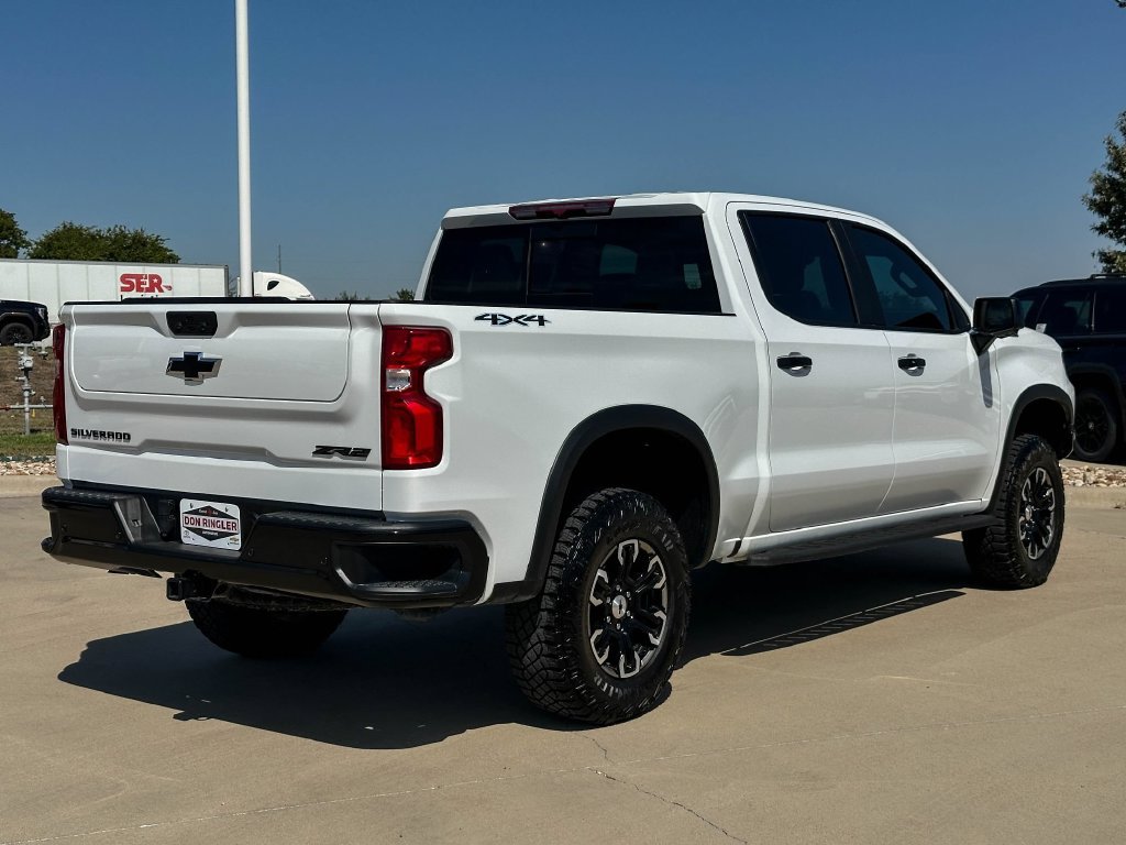 Used 2024 Chevrolet Silverado 1500 ZR2 AWD/4WD image 3