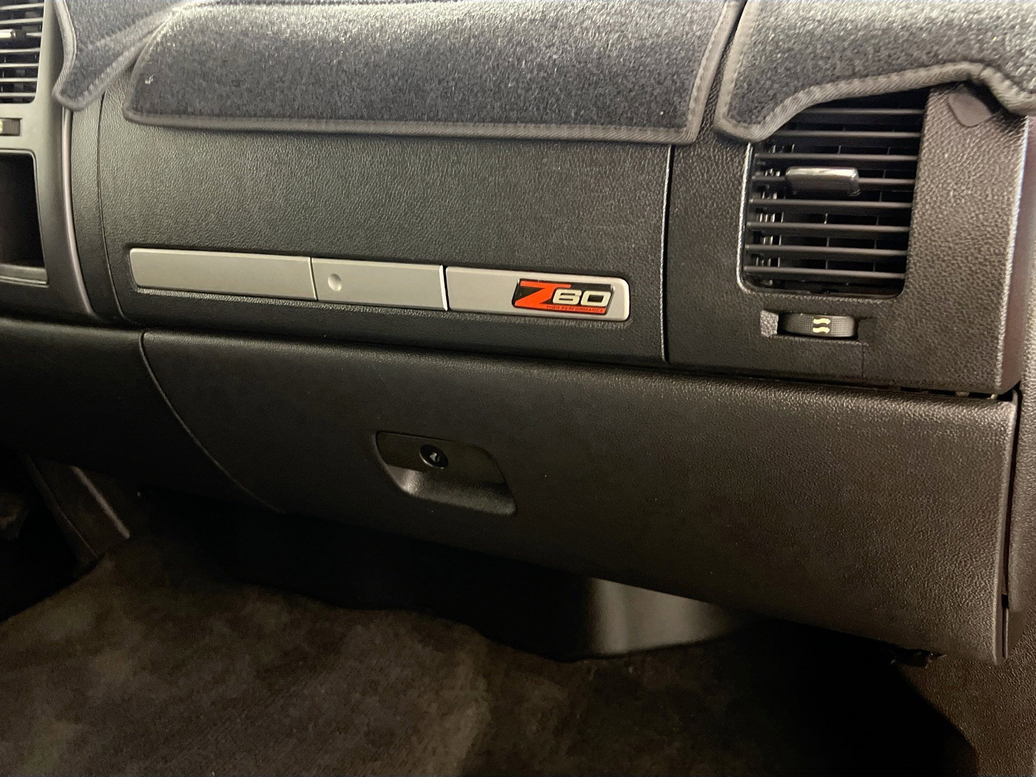 Used 2011 GMC Sierra 1500 SLE w/ Regional Value Package image 34