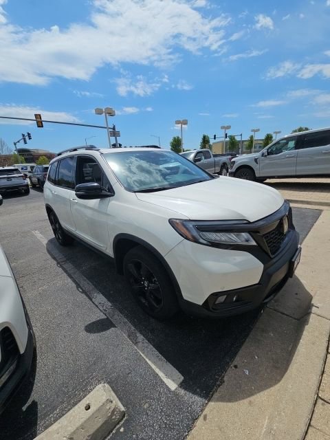 Used 2019 Honda Passport Elite image 2