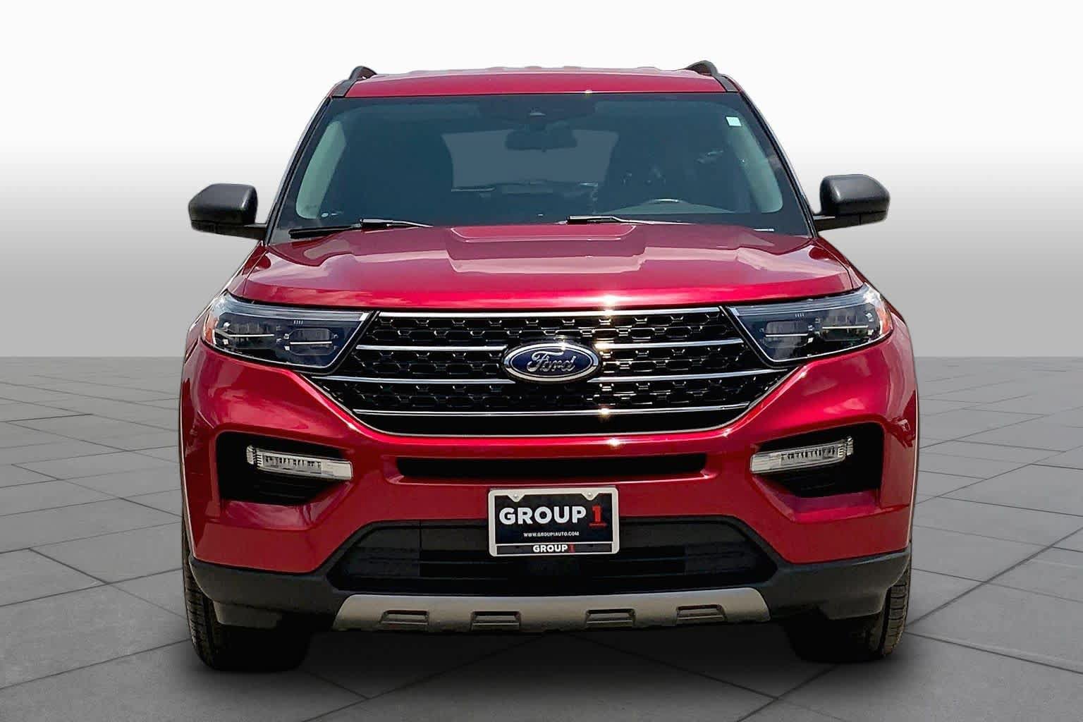 Used 2020 Ford Explorer XLT w/ Equipment Group 202A RWD image 4