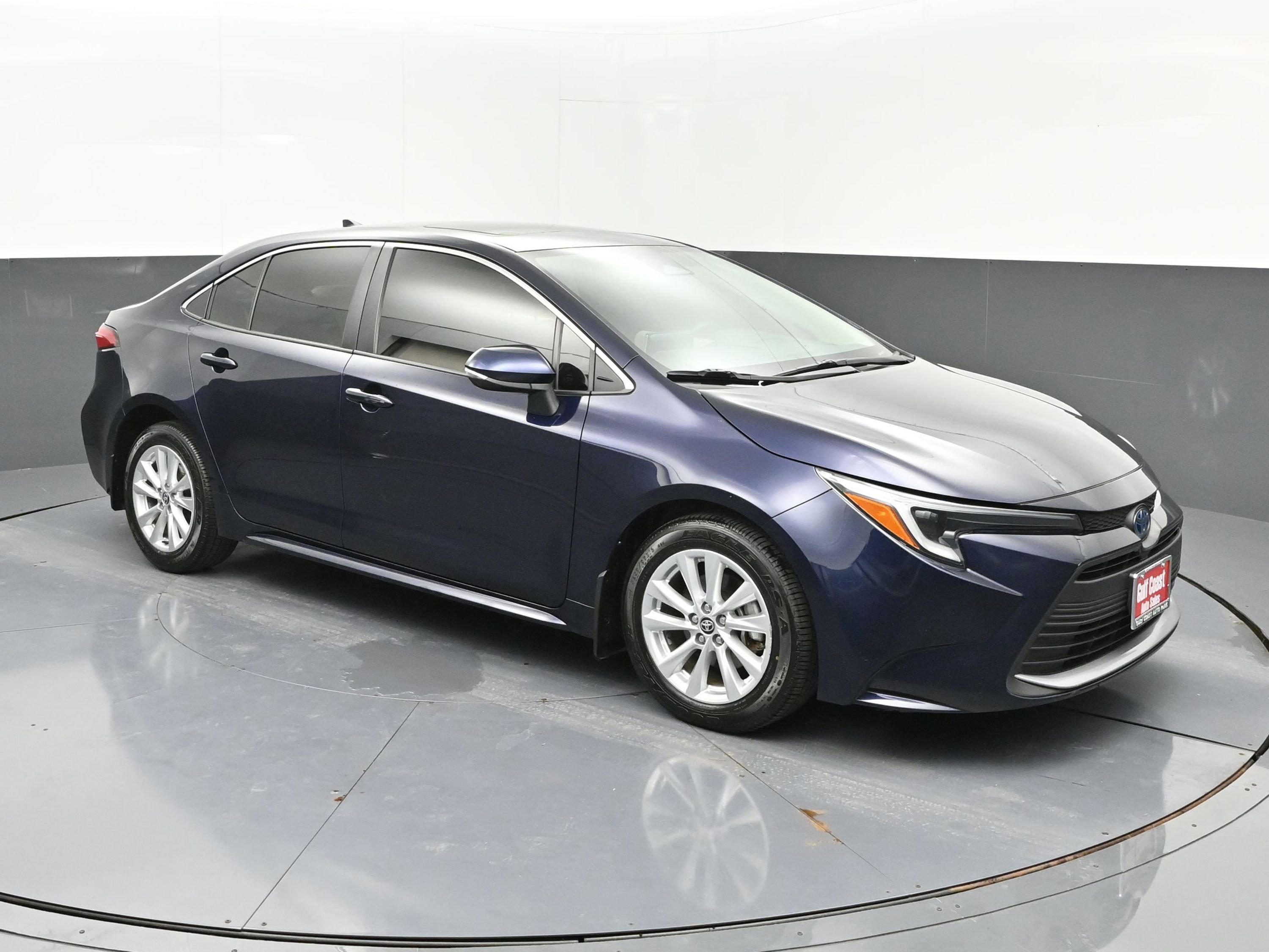 Certified 2024 Toyota Corolla XLE image 2