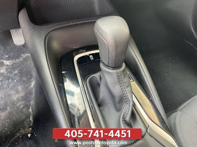 Used 2025 Toyota Corolla LE FWD image 13