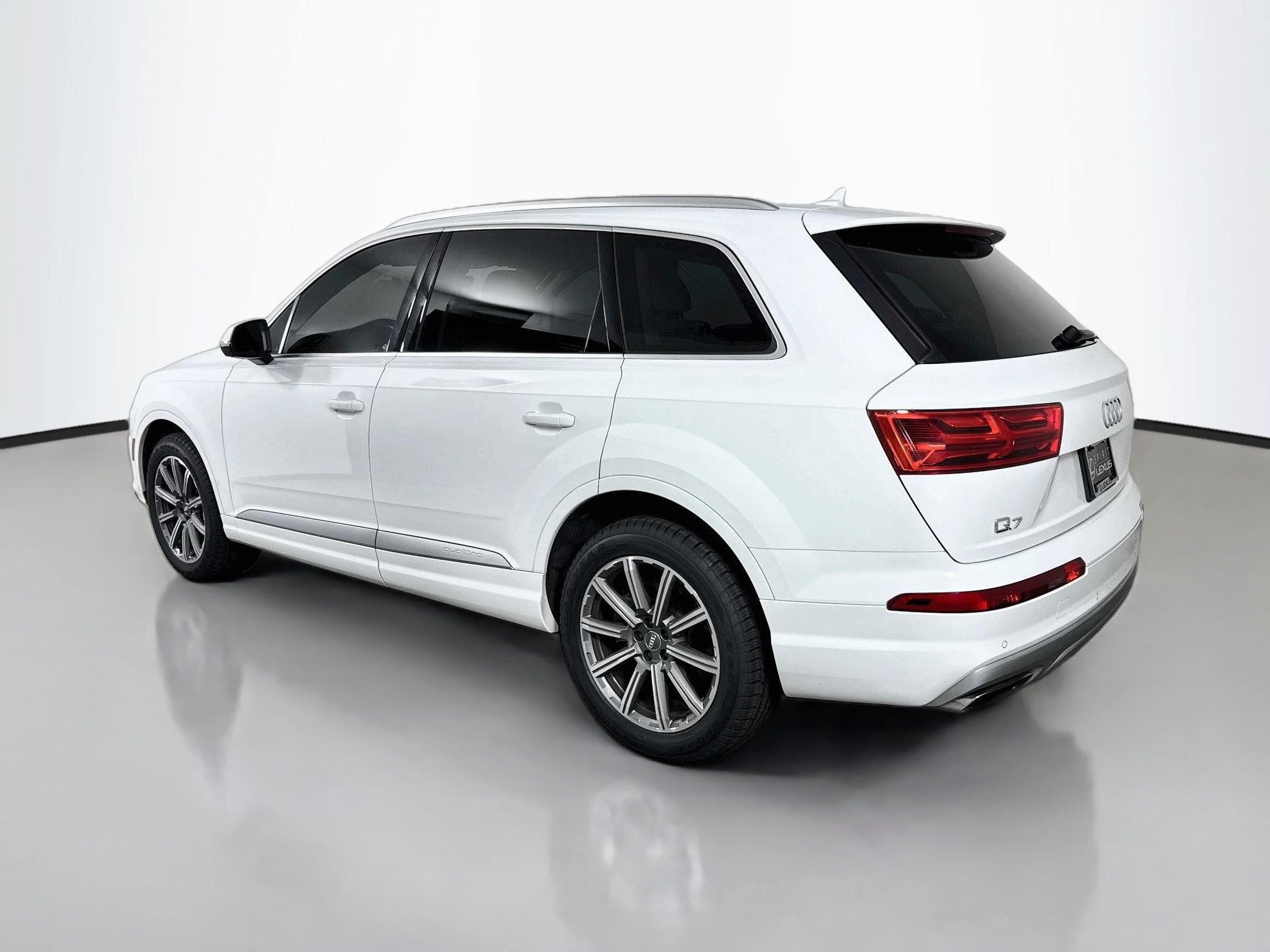 Used 2018 Audi Q7 3.0T Premium Plus w/ Premium Plus Package AWD/4WD image 5