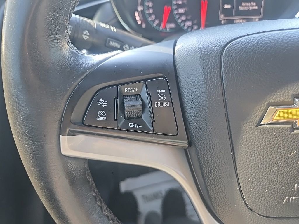 Used 2018 Chevrolet Trax Premier w/ Midnight Edition FWD image 15