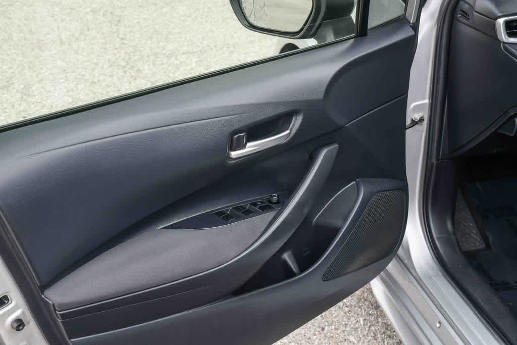 Used 2021 Toyota Corolla LE w/ Carpet Mat Package (TMS) FWD image 24