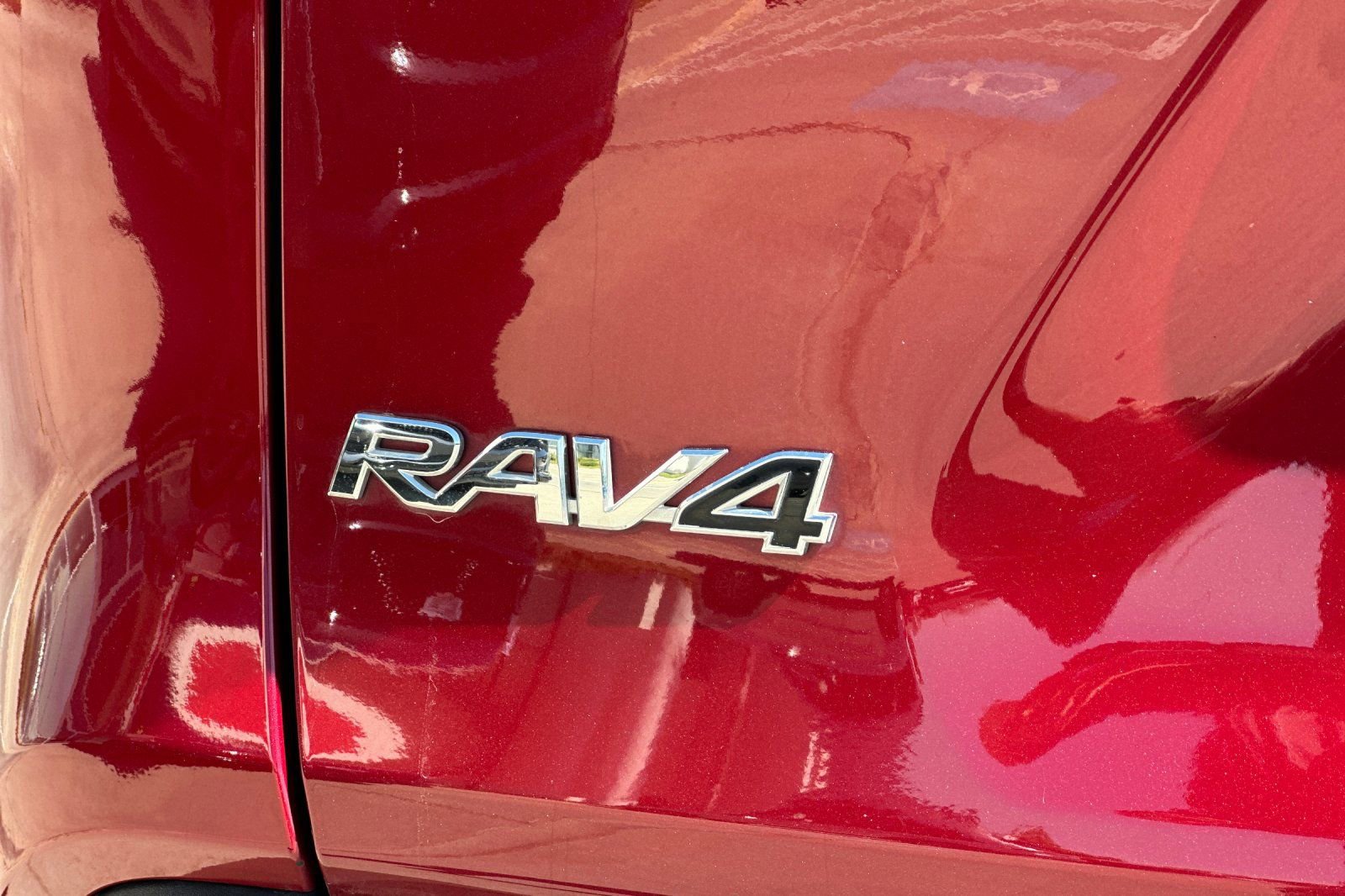 Used 2025 Toyota RAV4 LE image 25