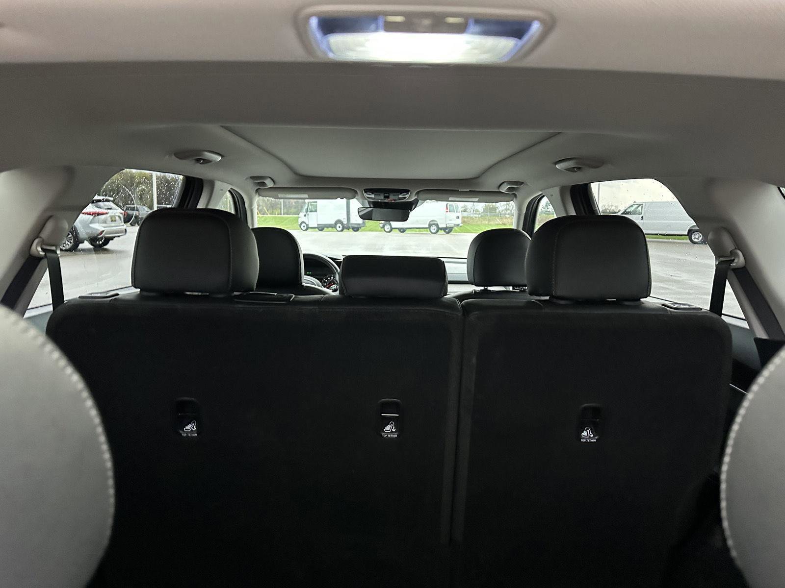 Used 2022 Kia Sorento S w/ Panoramic Sunroof Package AWD/4WD image 7