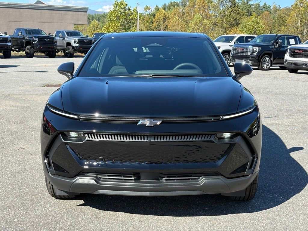 New 2026 Chevrolet Equinox EV LT w/ Midnight Package image 14