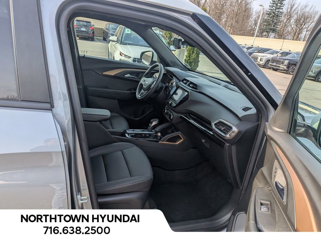 Used 2023 Chevrolet TrailBlazer ACTIV w/ Convenience Package image 32