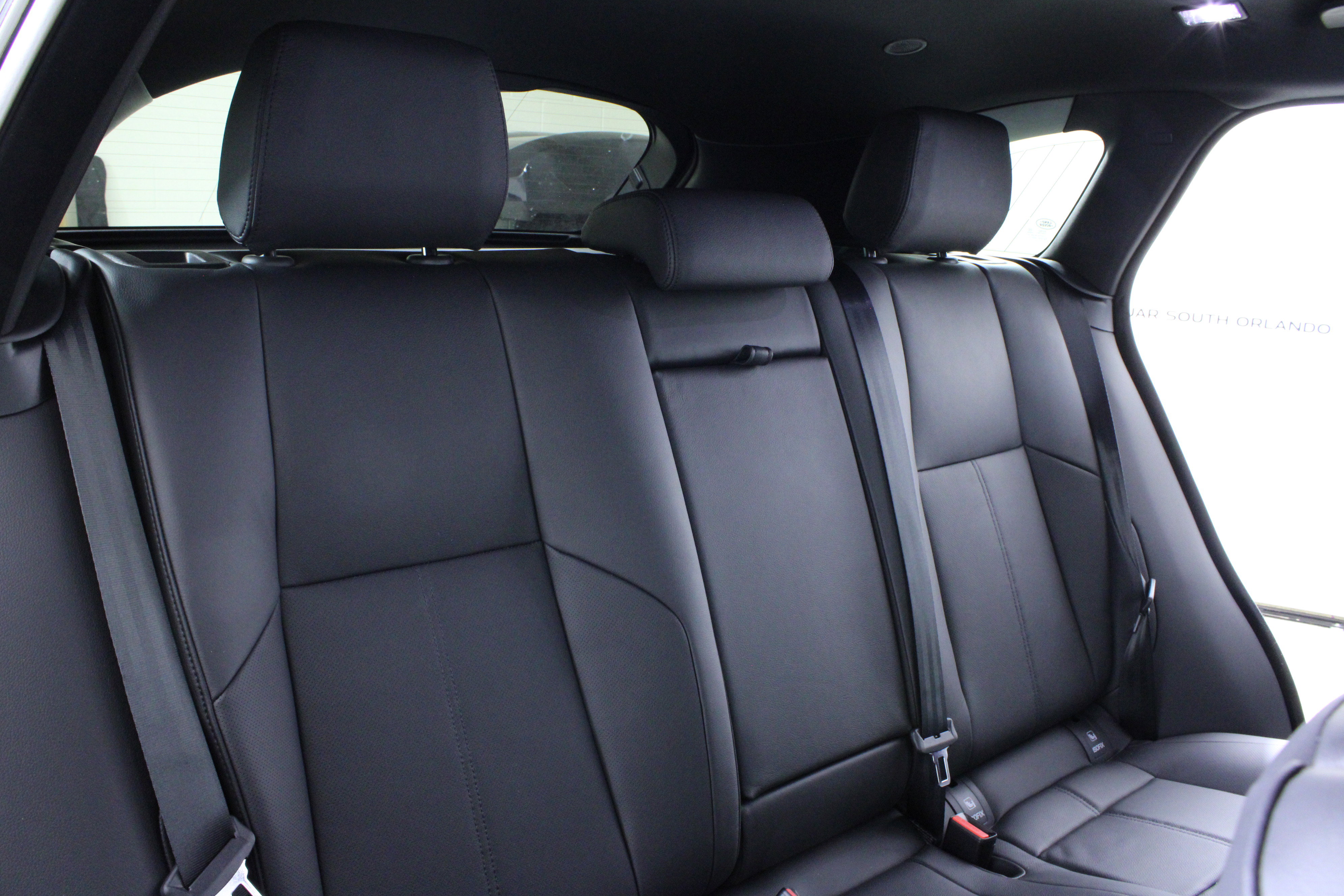 New 2026 Land Rover Range Rover Velar Dynamic SE image 12