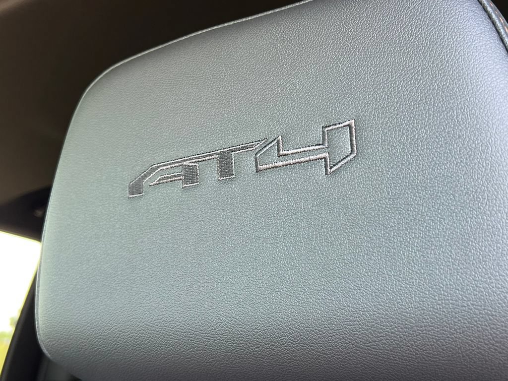 New 2026 GMC Sierra 2500 AT4 w/ AT4 Premium Plus Package AWD/4WD image 19