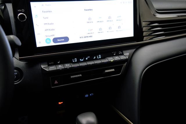 Used 2025 Toyota Camry XSE image 22