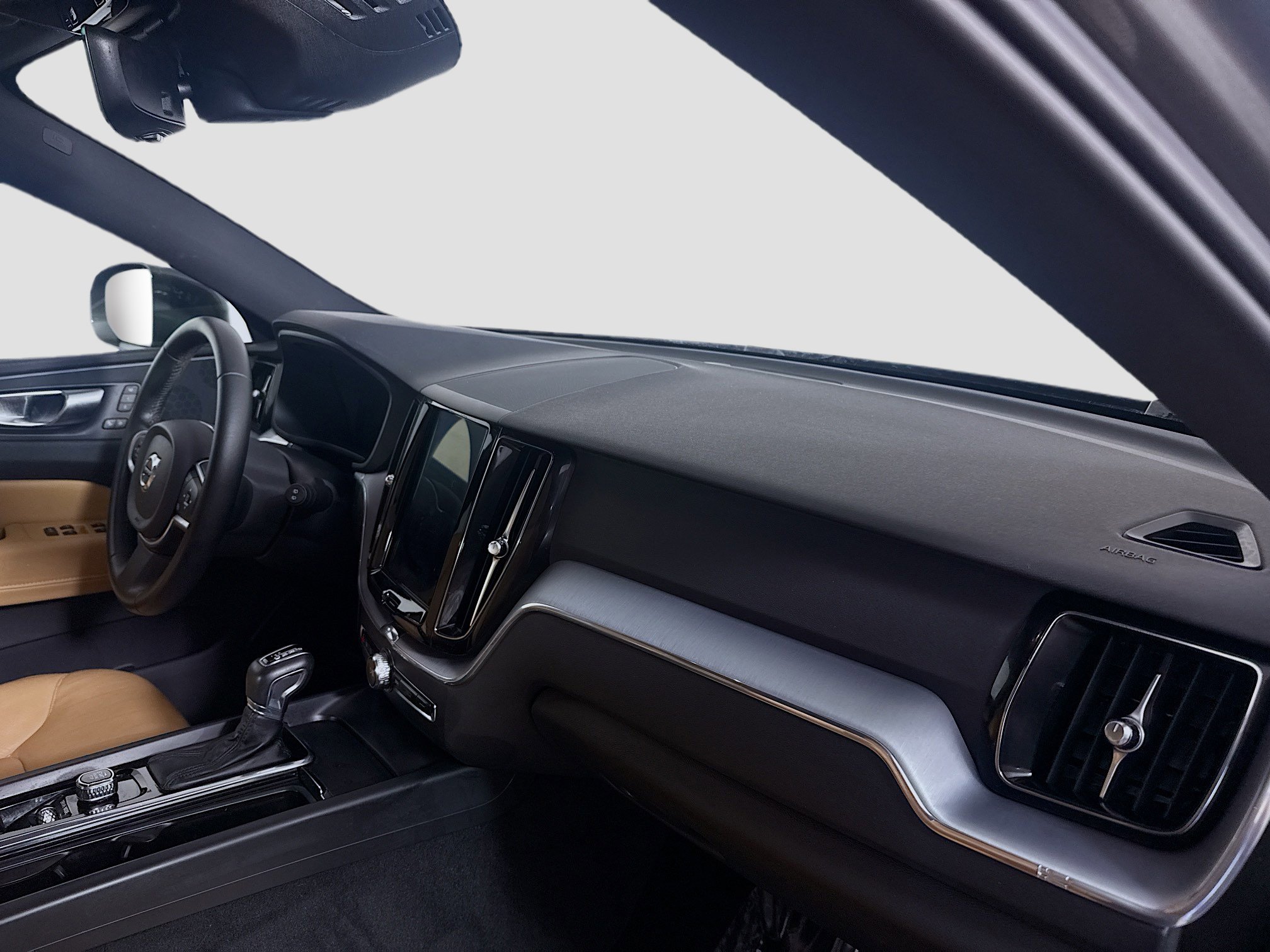 Used 2020 Volvo XC60 T6 Momentum image 30