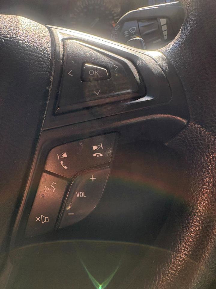 Used 2016 Ford Edge SE FWD image 18