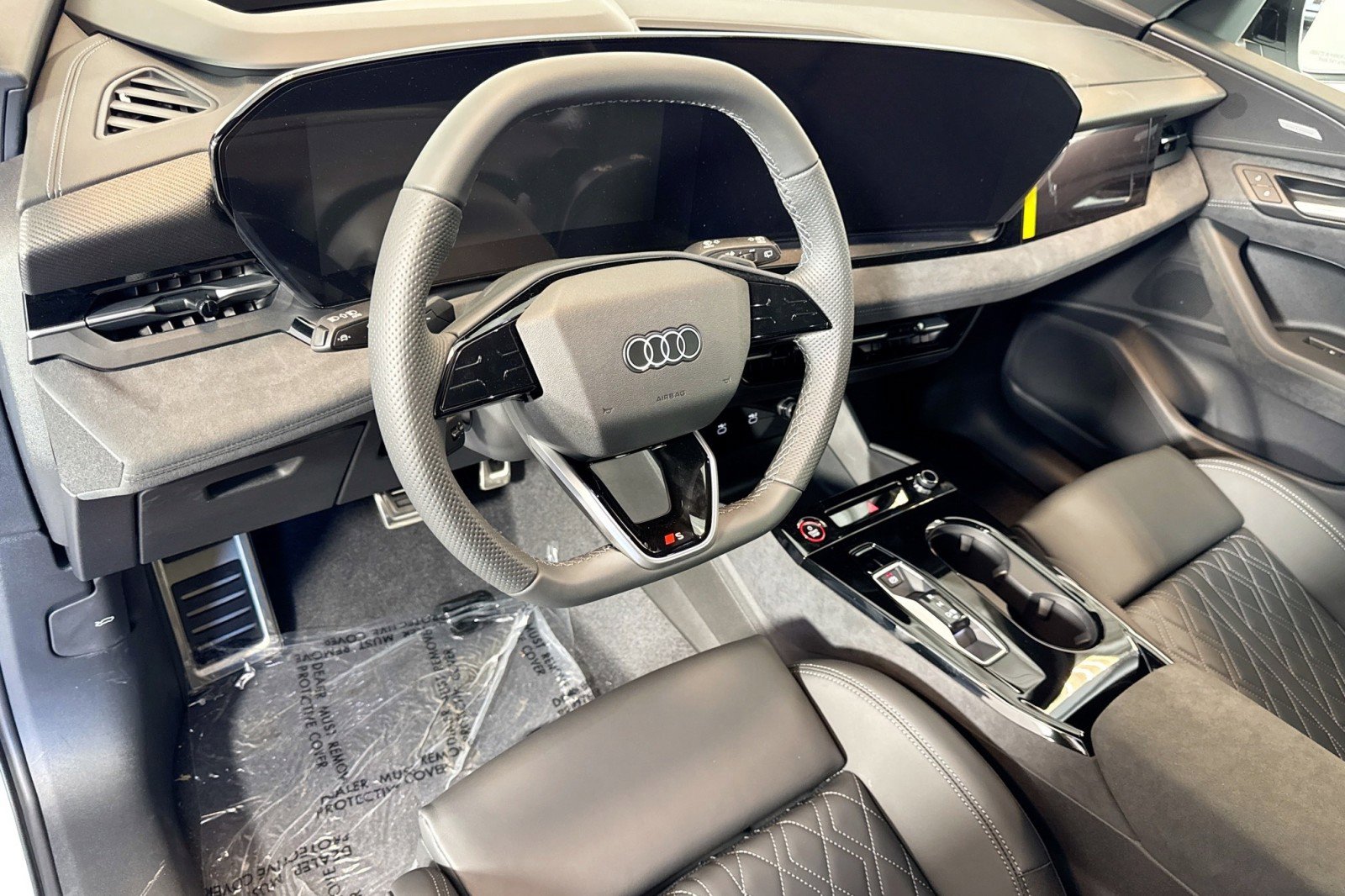 New 2025 Audi SQ6 e-tron Prestige AWD/4WD image 9