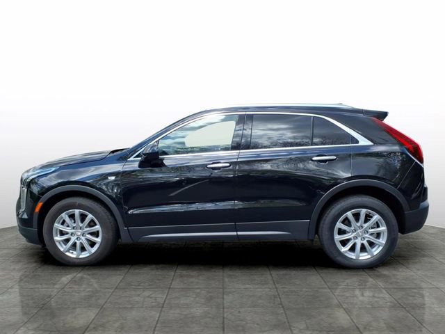 Certified 2023 Cadillac XT4 Luxury w/ Cold Weather Package image 2