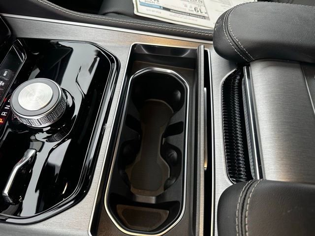 New 2026 Jeep Grand Wagoneer Limited w/ 8-Passenger Seating Package image 28