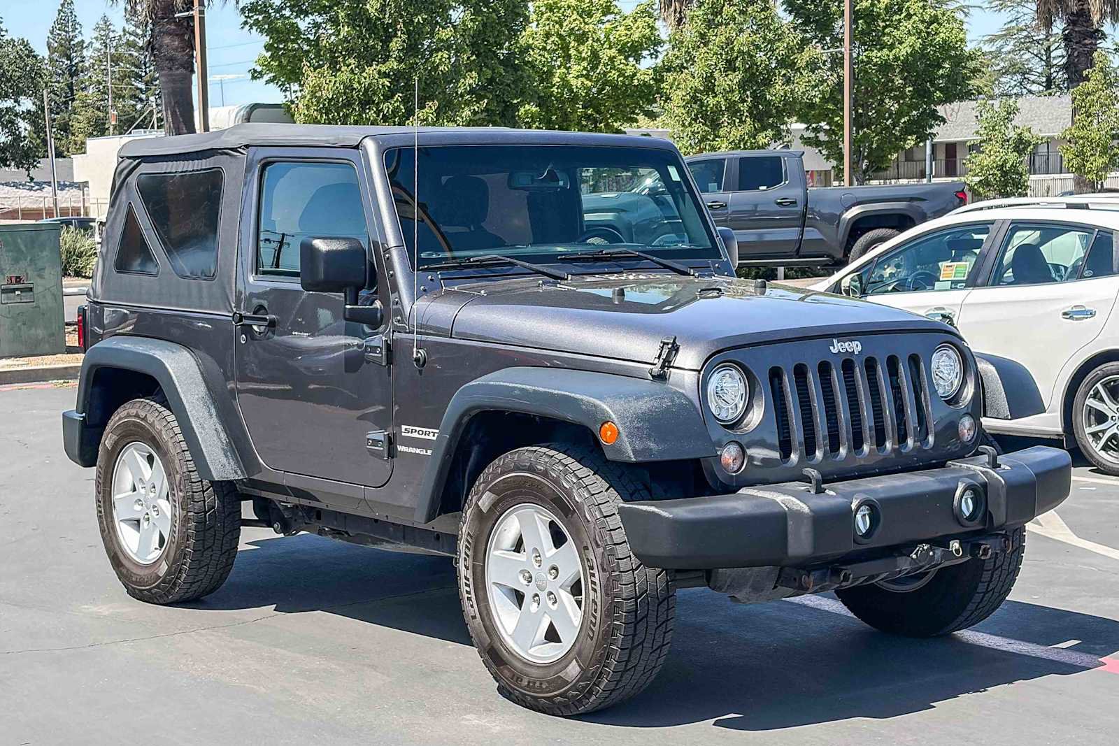 Used 2018 Jeep Wrangler Sport image 5