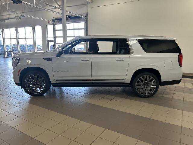 New 2026 GMC Yukon XL Denali Ultimate w/ LPO, Illumination Package image 2