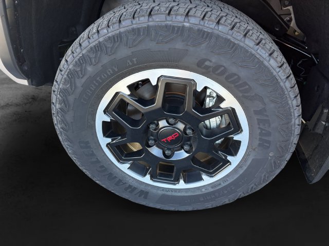 New 2026 Toyota Tacoma TRD Off-Road w/ TRD Off Road Premium Package AWD/4WD image 11