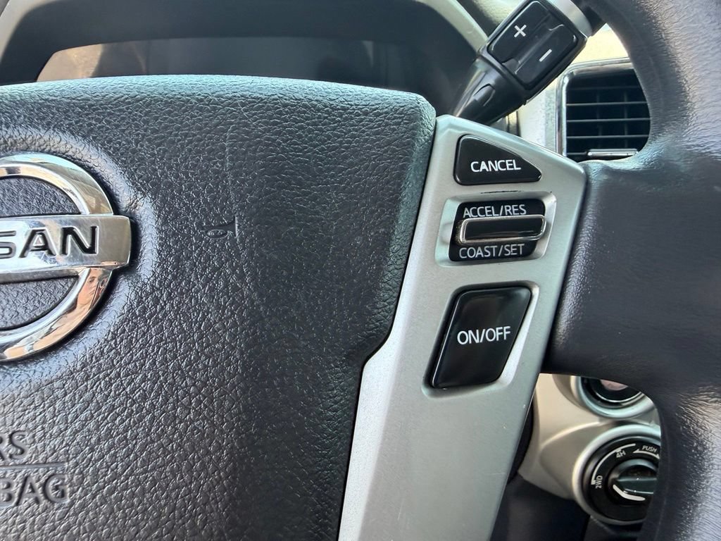 Used 2017 Nissan Titan SV AWD/4WD image 31