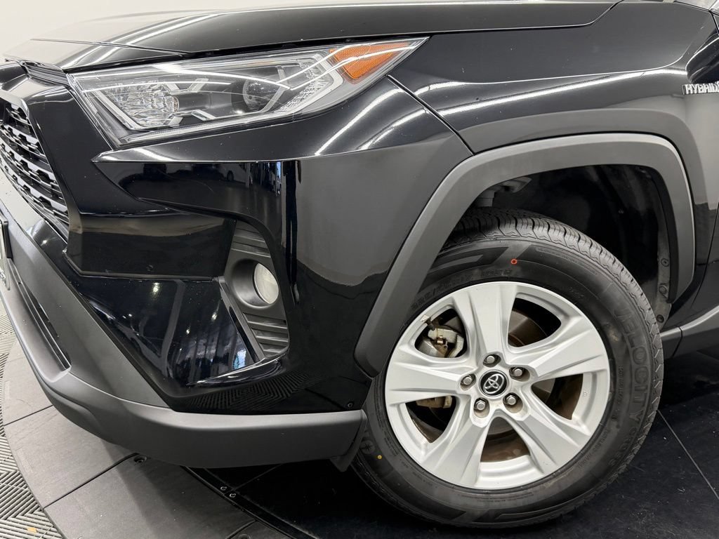 Used 2021 Toyota RAV4 XLE w/ Carpet Mat Package (TMS) AWD/4WD image 5