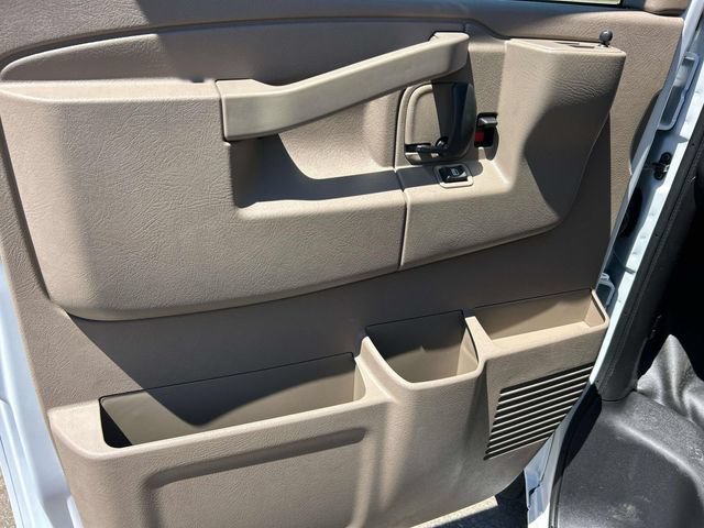 New 2026 GMC Savana 2500 w/ Driver Convenience Package RWD image 21