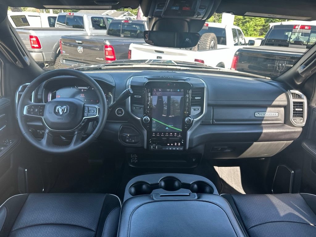 Used 2026 RAM 2500 Laramie AWD/4WD image 17
