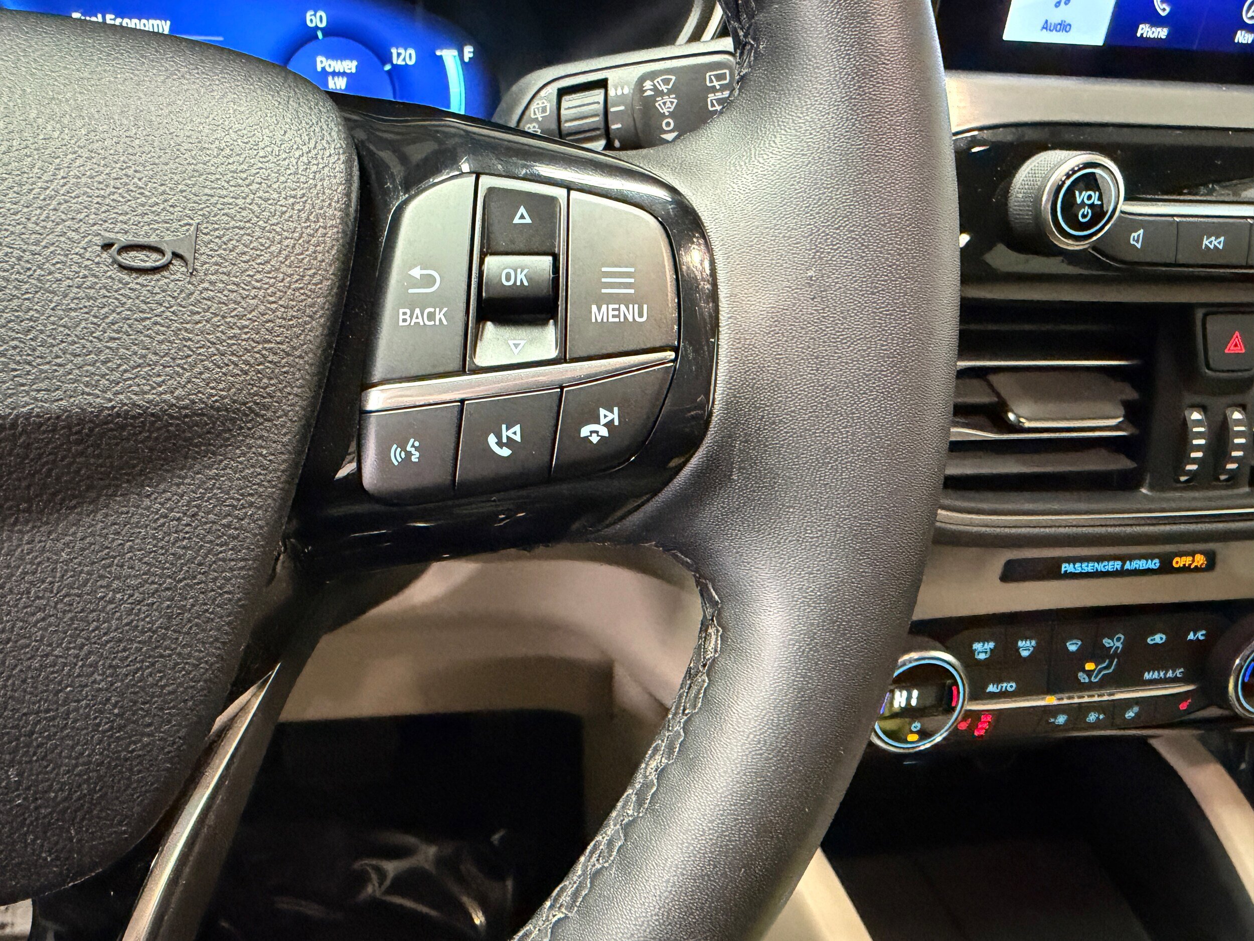 Certified 2021 Ford Escape Titanium FWD image 18
