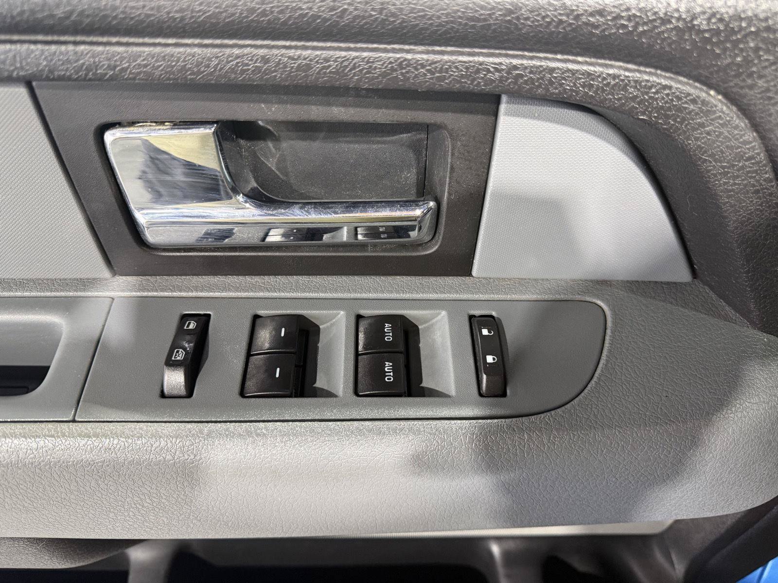 Used 2012 Ford F150 XLT w/ XLT Chrome Pkg AWD/4WD image 19