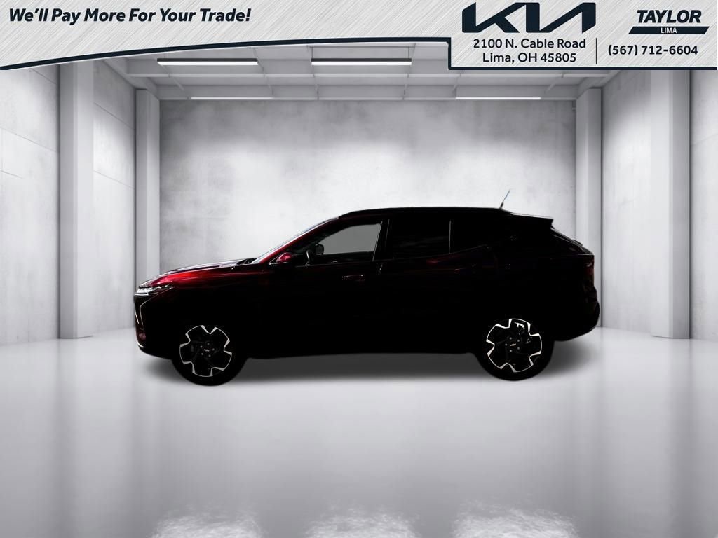 Used 2025 Chevrolet Trax LT w/ LT Convenience Package FWD image 17