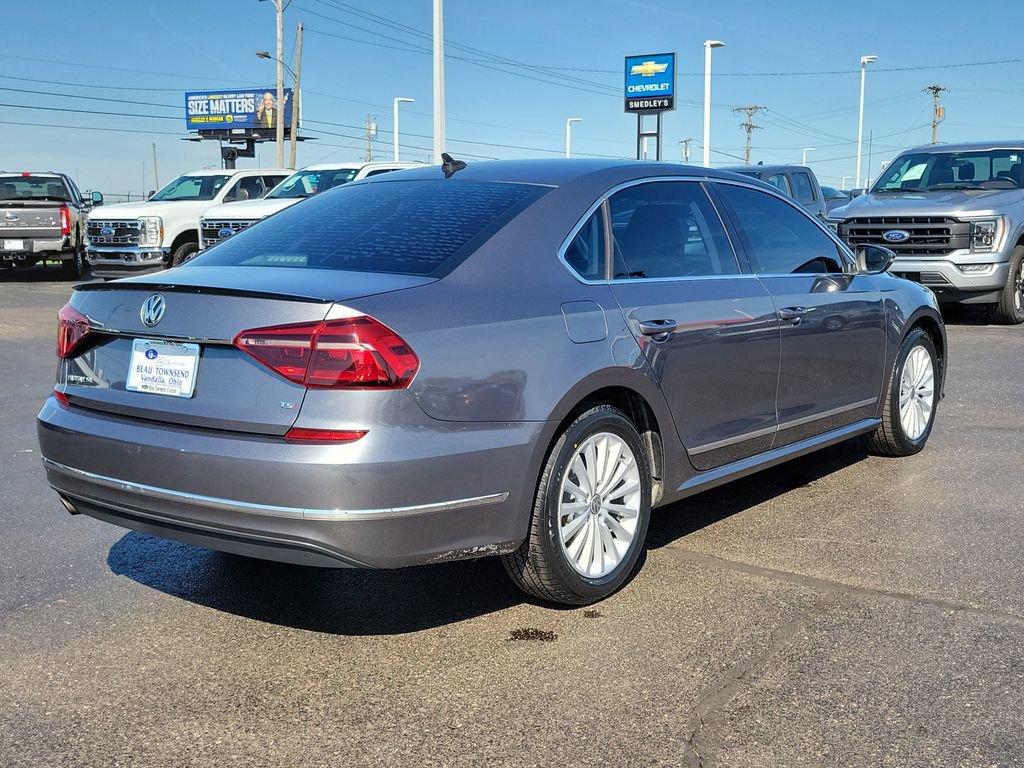 Used 2017 Volkswagen Passat 1.8T SE image 4