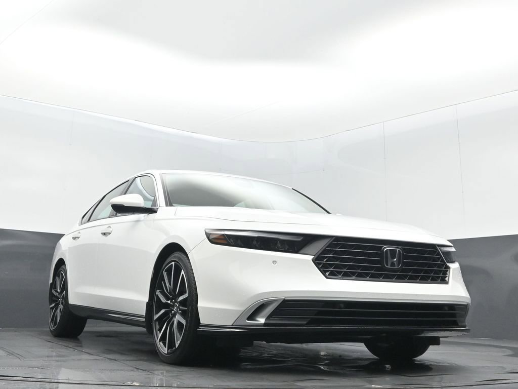 Certified 2023 Honda Accord Touring image 5