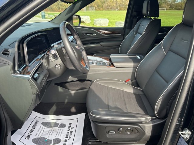 Certified 2023 Cadillac Escalade Premium Luxury image 32