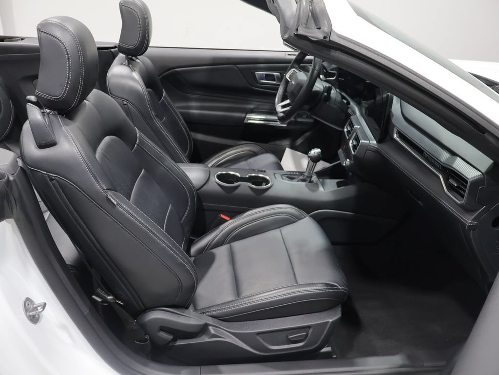 Used 2025 Ford Mustang Premium RWD image 26