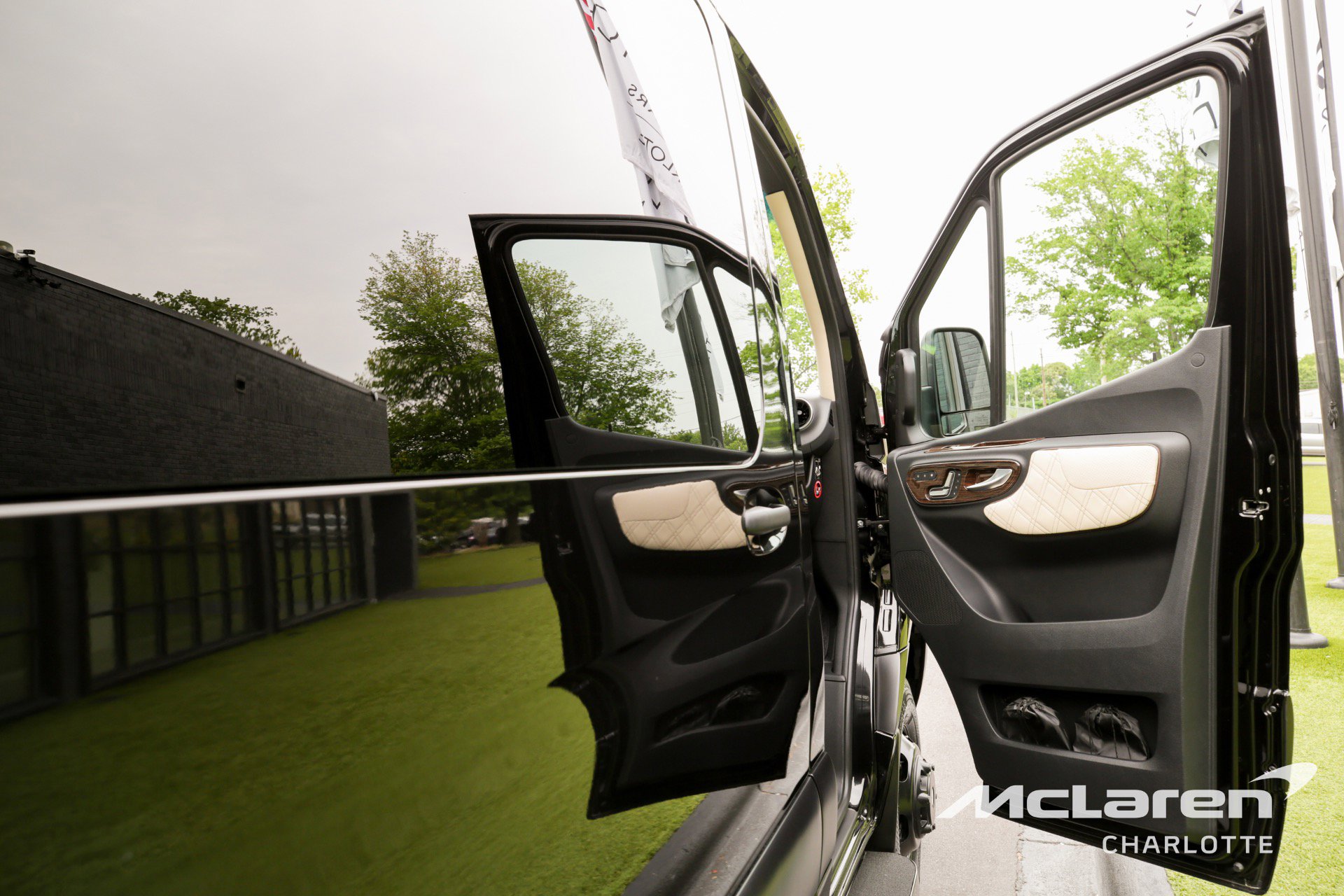 Used 2023 Mercedes-Benz Sprinter 3500 image 17