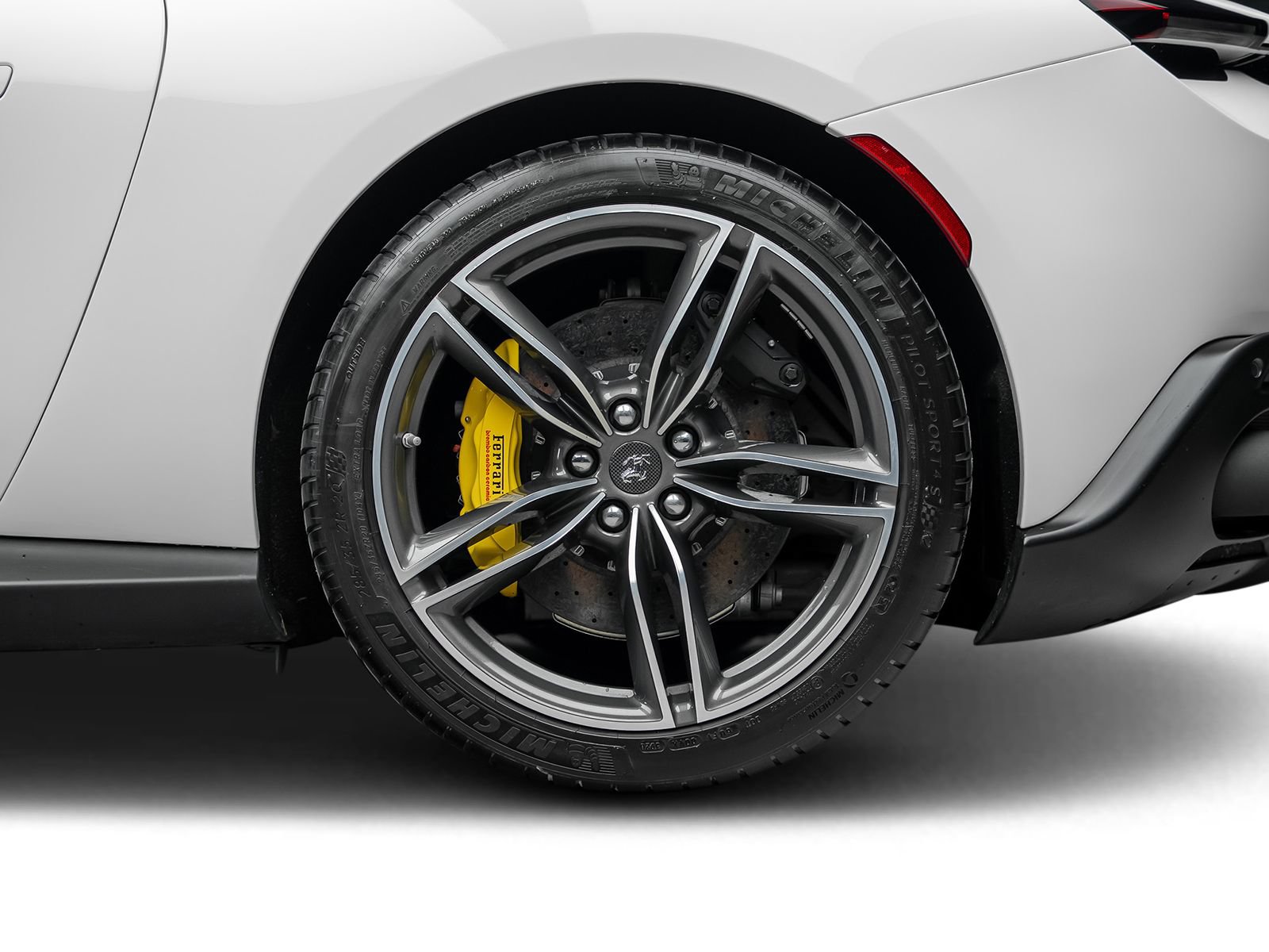 Used 2021 Ferrari Roma RWD image 24