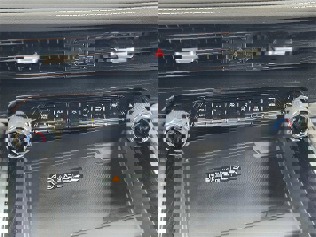 New 2025 Chevrolet Suburban Premier image 34