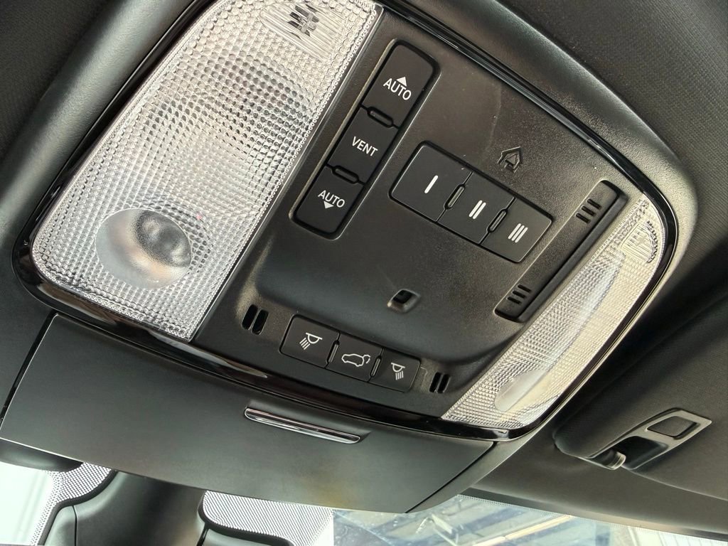 Used 2024 Dodge Durango R/T AWD/4WD image 13