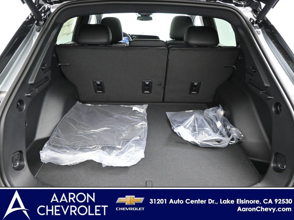 New 2026 Chevrolet Equinox EV LT w/ LPO, Blackout Package image 15