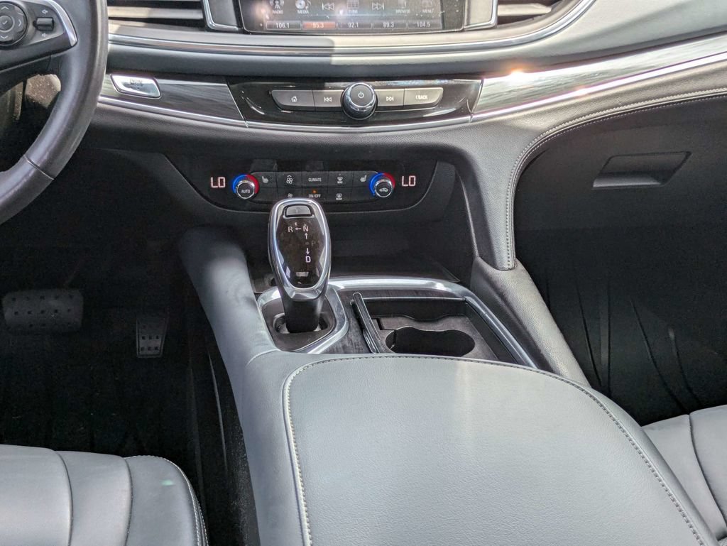 Used 2019 Buick Enclave Essence FWD image 21