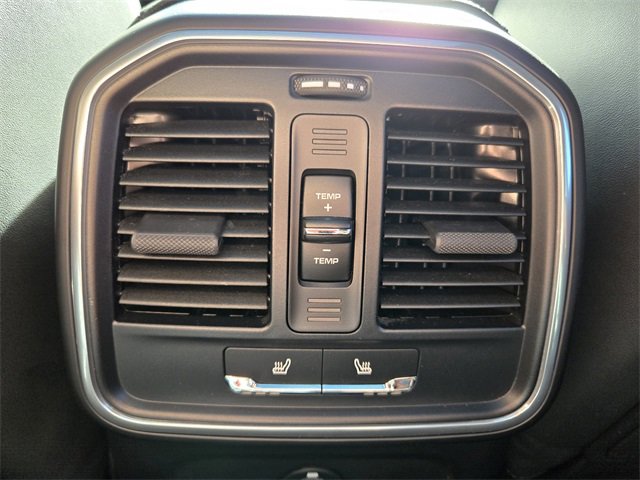 Used 2022 Porsche Macan image 34