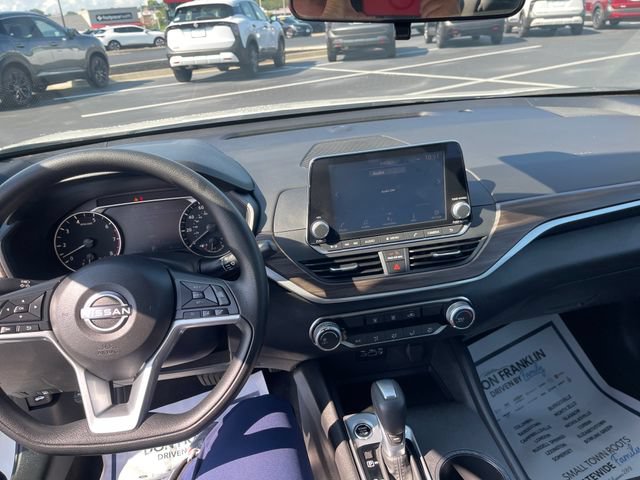 Certified 2025 Nissan Altima 2.5 SV FWD image 16