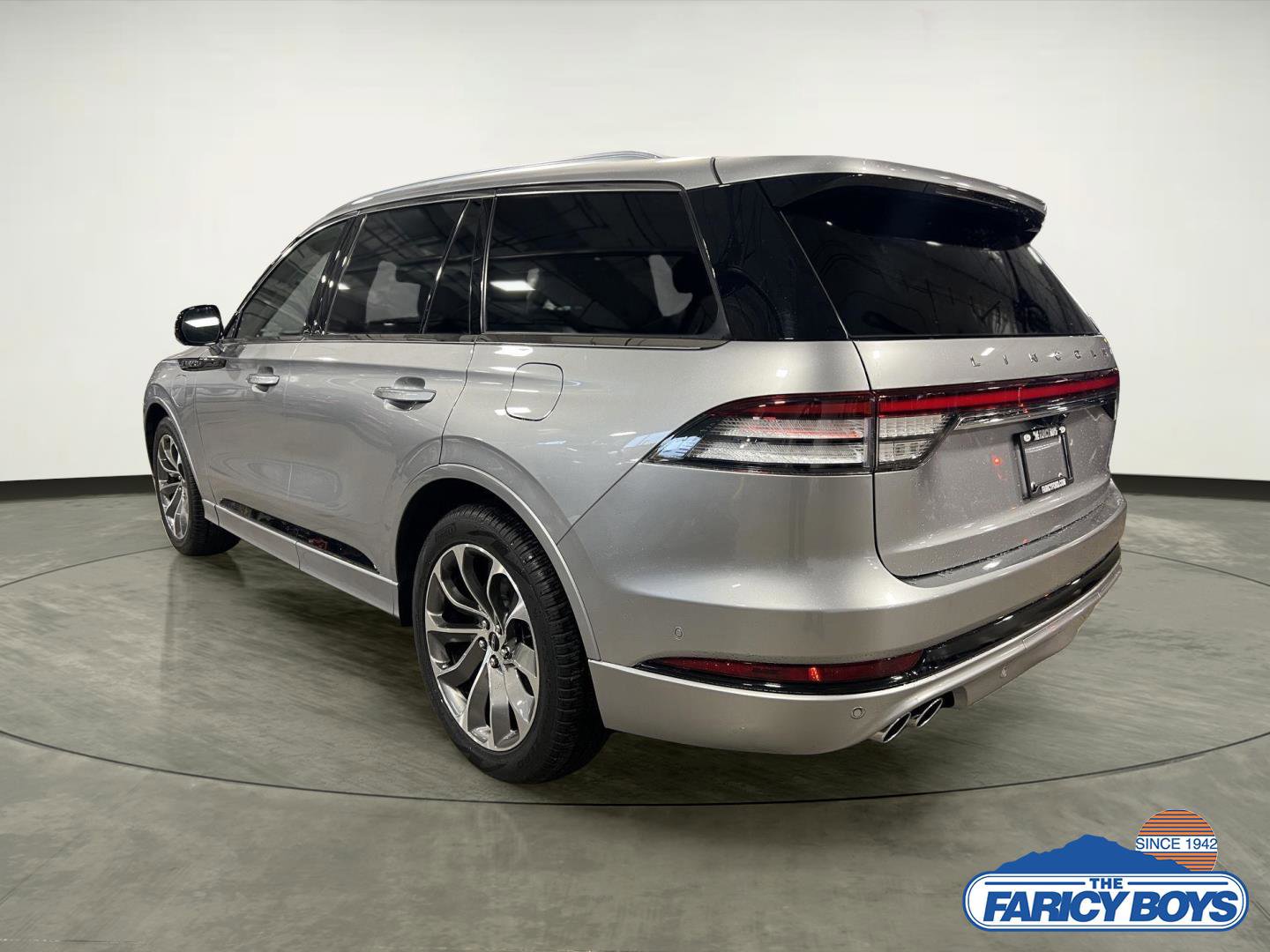 Used 2021 Lincoln Aviator Grand Touring w/ Equipment Group 302A image 2