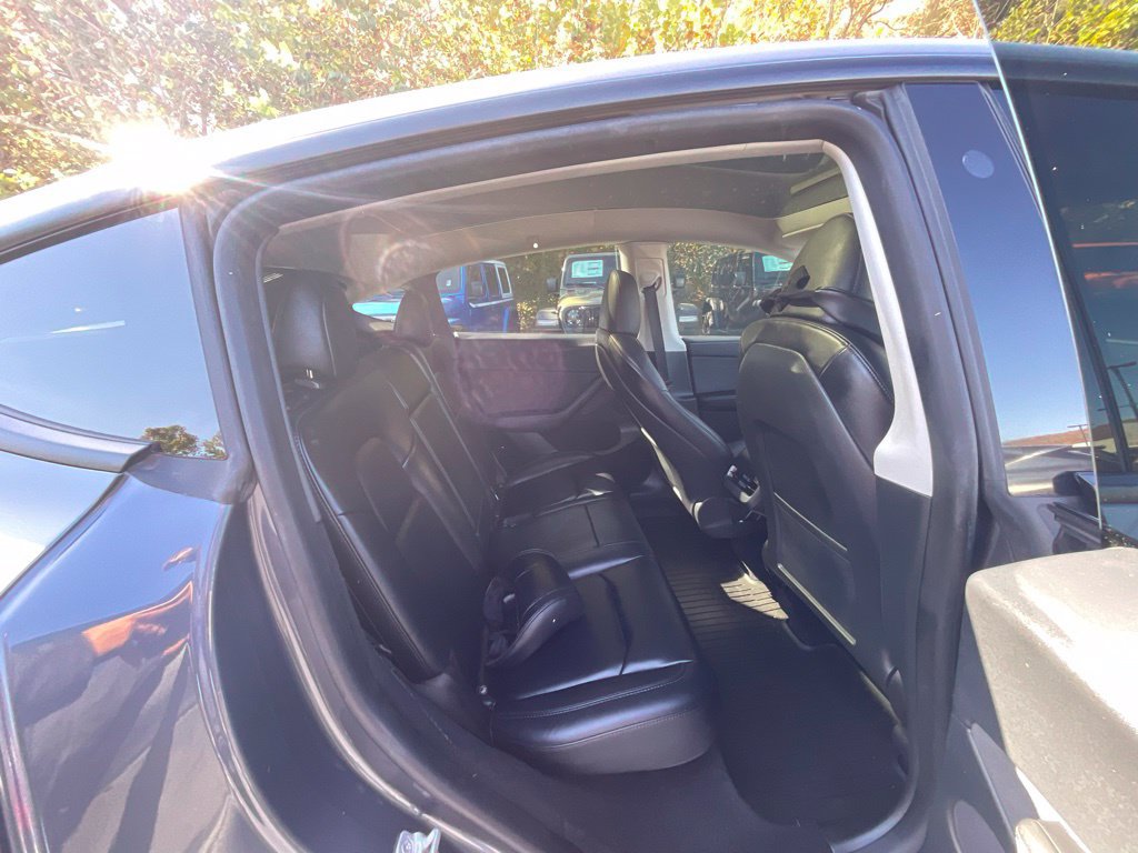 Used 2023 Tesla Model Y Performance AWD/4WD image 22