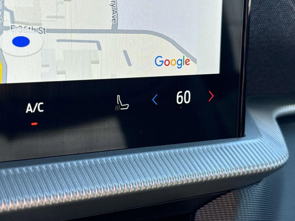 Certified 2026 Ford Explorer ST-Line w/ ST-Line Street Pack image 28